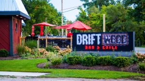 Driftwood bar and restaurant in Novi
